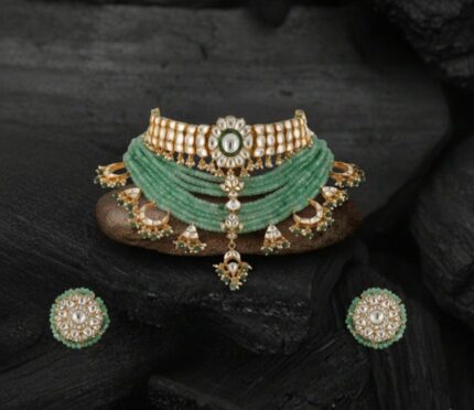 Choker Necklace with Green Beads